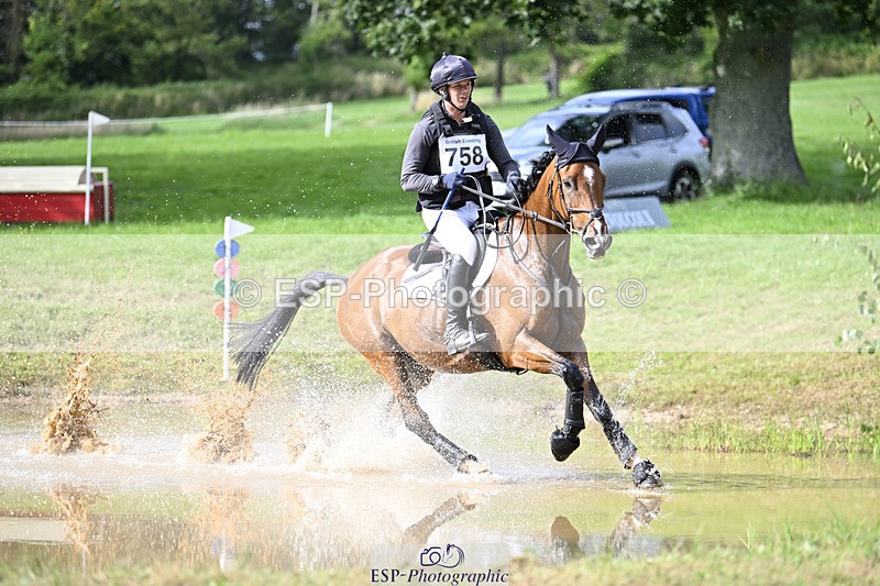 240804-172257-18916 - 758-Christopher_Wincer-CASA_COMQUEST