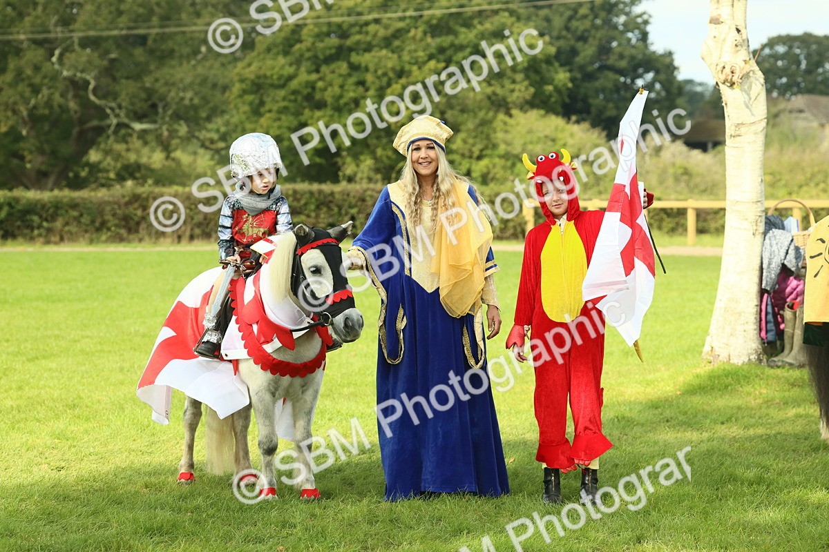 SBM_63534 - S35 - Fancy Dress Showing