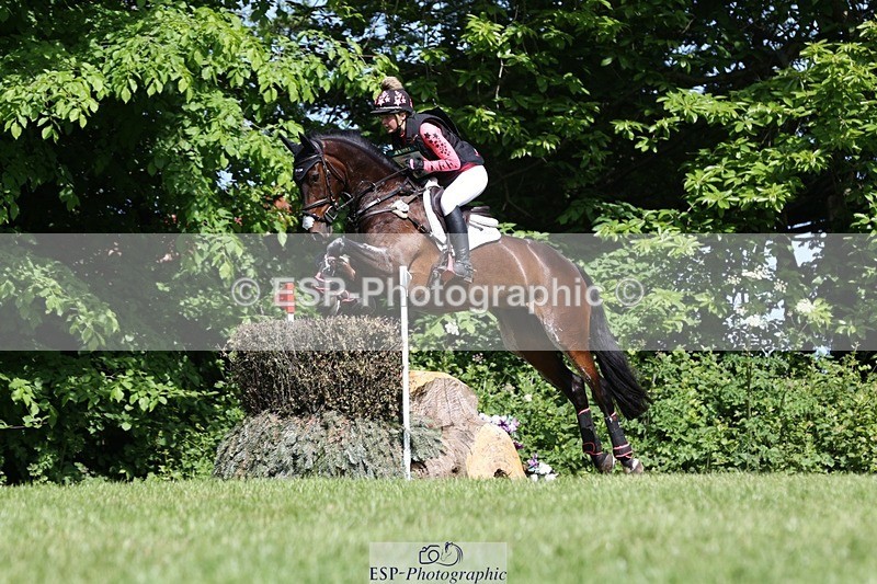 230527-102823-08851 - 254-PURE_TRENDSETTER-Ellie_Fredericks-XC