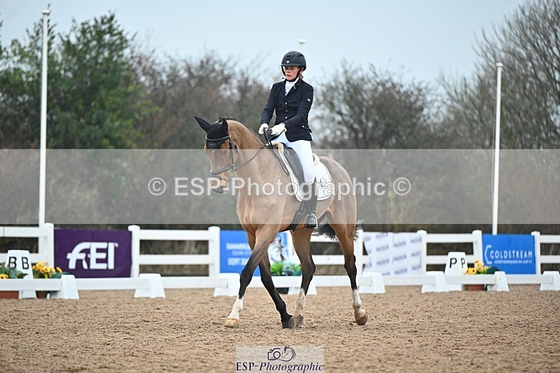 250214-134452-01987 - 217-Yasmin.Olsson-Sanderson-Top.Biats