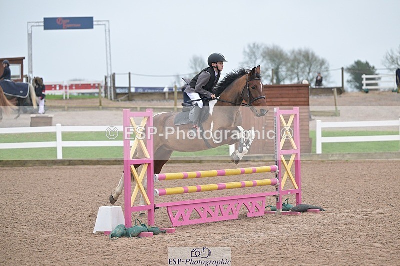 251116-104305-01145 - Cls 4 Pony British Novice and 80cm Open