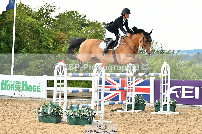 230721A-142553-06909 - Cls 22, 1 Star Gold 1.30m