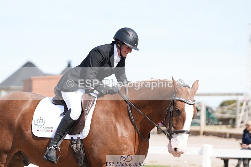 250906-142342-03936 - 069-Kirsty.ClackworthyStitch