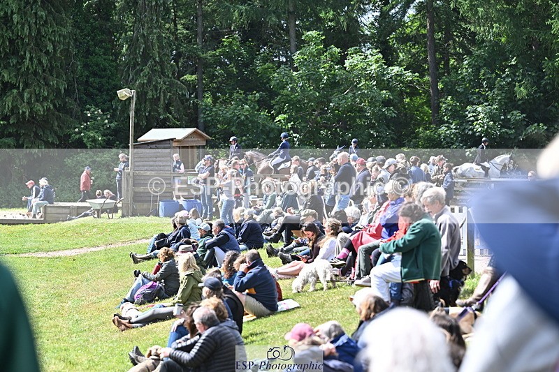 250525A-102515-15750 - Western Counties Crowds