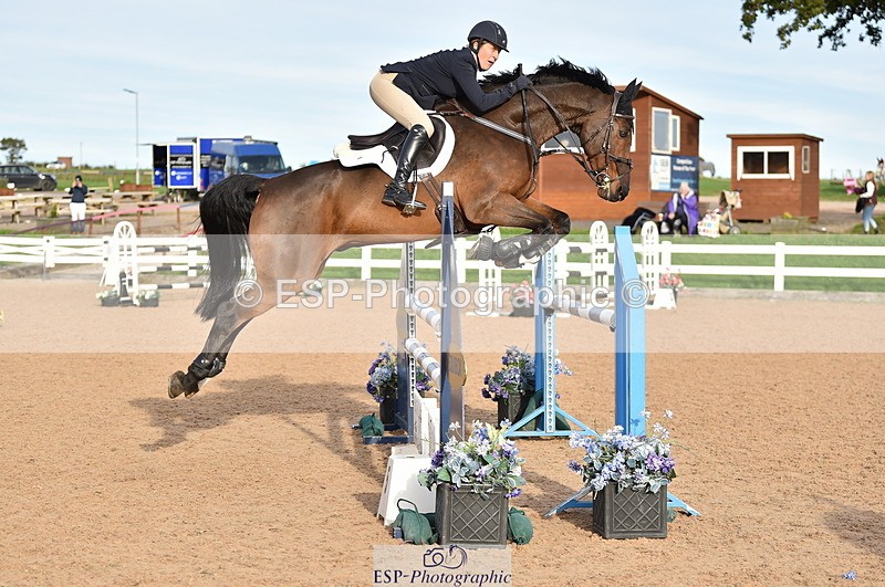 231015A-161910-09297 - Cls 27 1.10m Amateur Q 2nd R