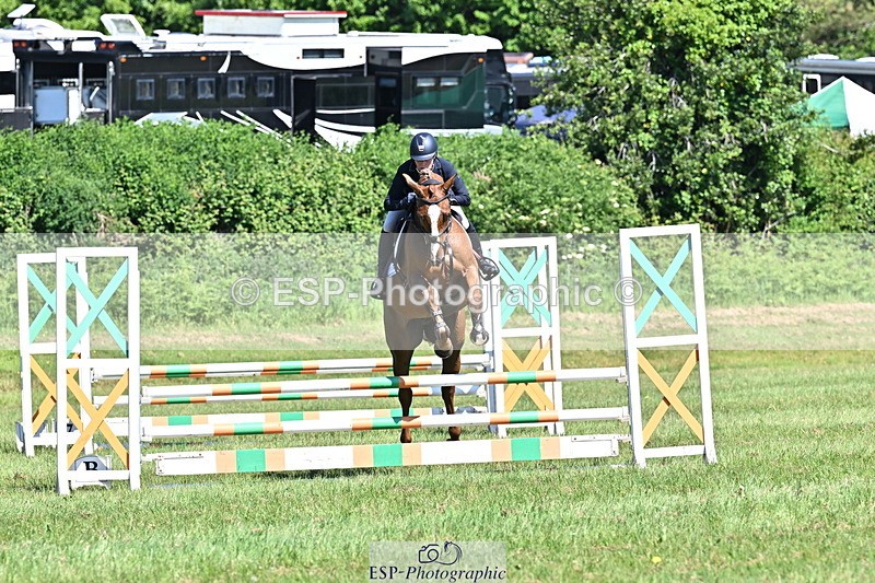 250522B-103218-01576 - 103-CAUNTON.COSMIC.DIAMOND-Helen.West