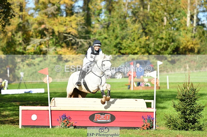 251025A-144504-21281 - G-522-Sue.Parkes