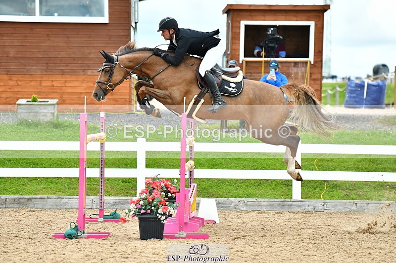 230721A-141618-06821 - Cls 22, 1 Star Gold 1.30m