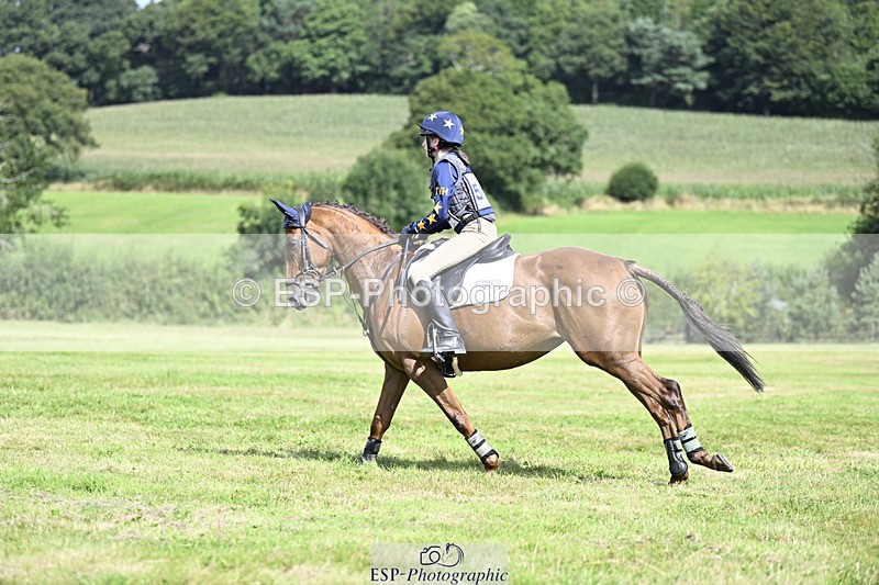 240825X-113020-32543 - 70cm XC 11.00 to 12.00