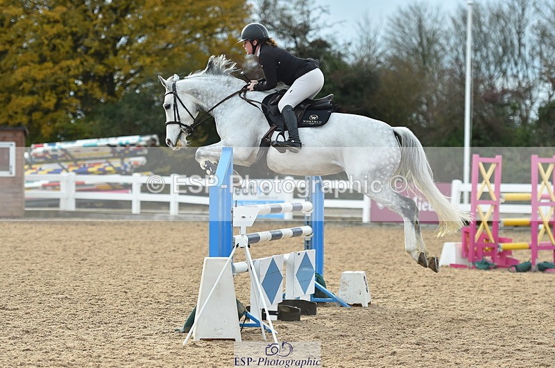 231111A-132314-02123 - Cls 12 Newcomers & 1.10m Open