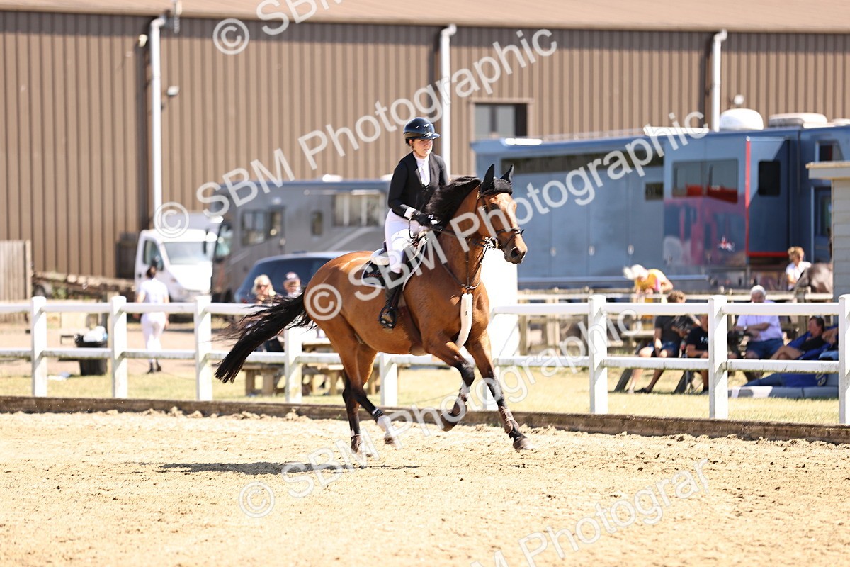 SBM_015137 - Class 16 - Senior foxhunter - 1.20m Open