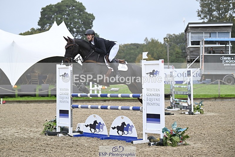 251025A-102016-18124 - A-004-Max.Warburton