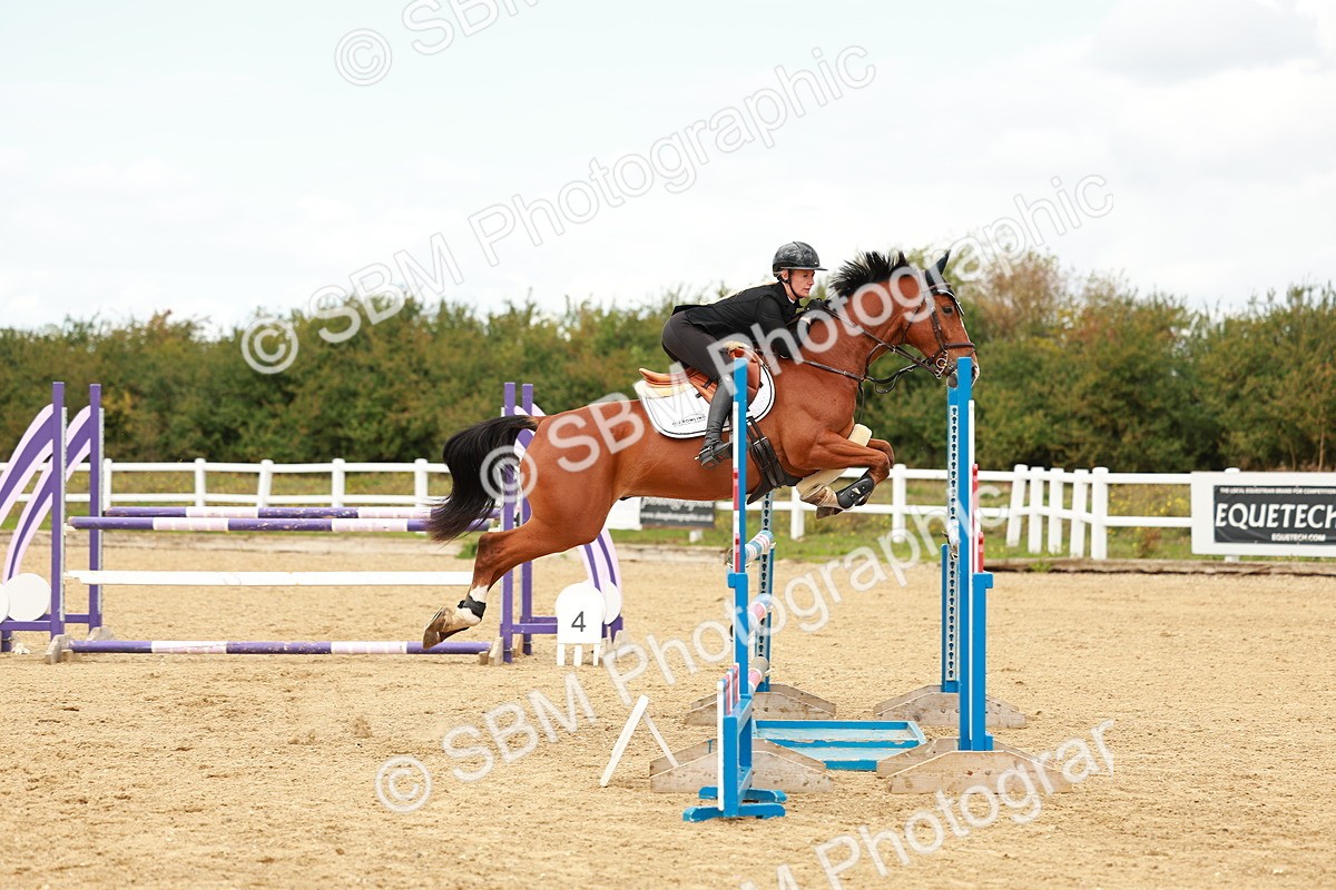 SBM_001562 - Class 4 - Senior Newcomers - 1.10m