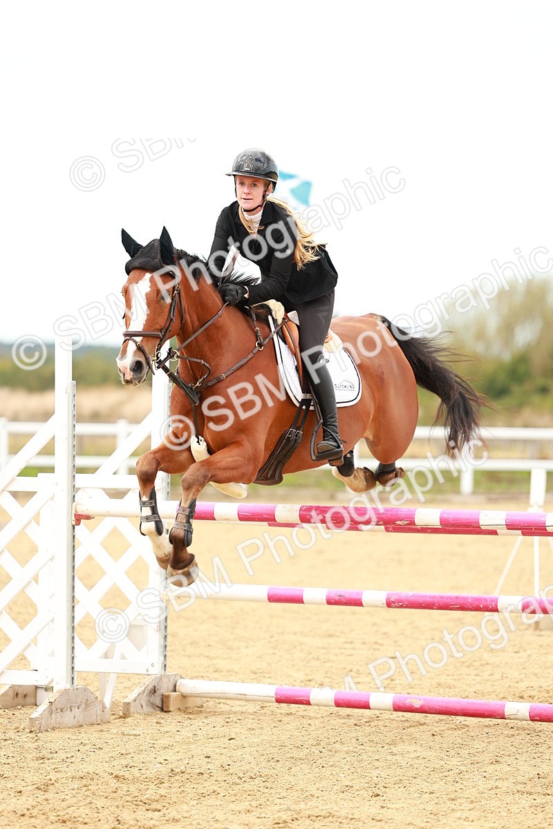 SBM_001559 - Class 4 - Senior Newcomers - 1.10m