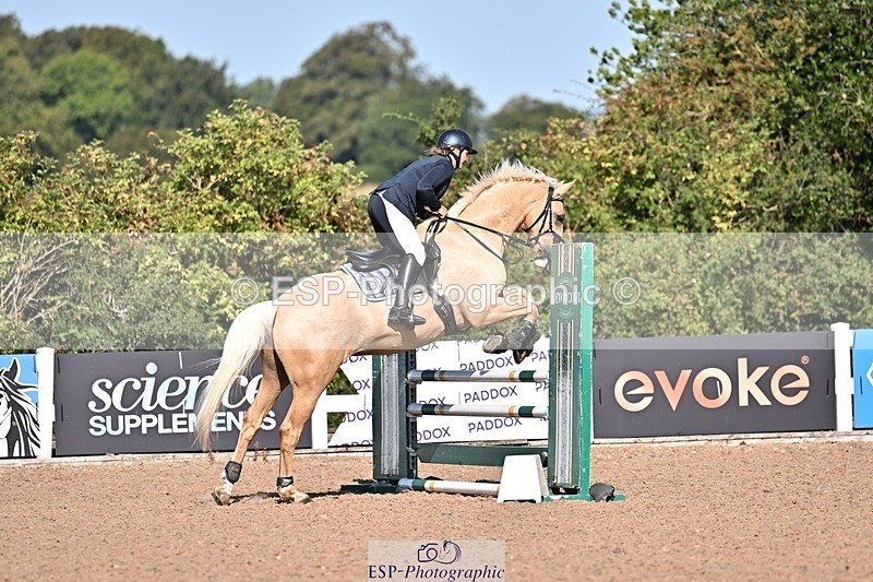 260812-093217-00048 - Cls 2 British Novice and 90cm