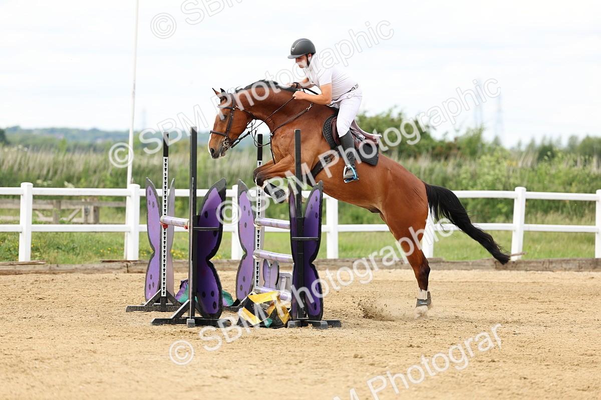 SBM_006201 - Class 19 - Senior Newcomers - 1.10m