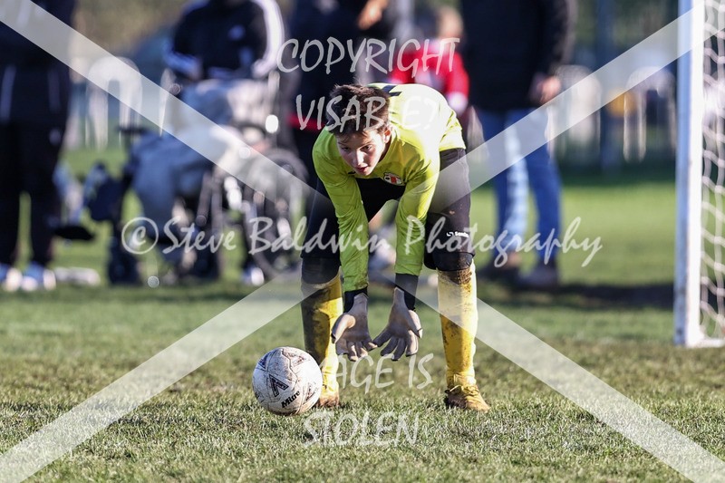 1DX32590 - 2025-11-23 FC Abbey Meads U13 Purple V Highworth Town Junior FC U13 T