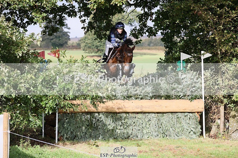 231020-111219-06722 - 036-DIAMANT.CRYSTAL.BLUE-Adam.Trew-XC