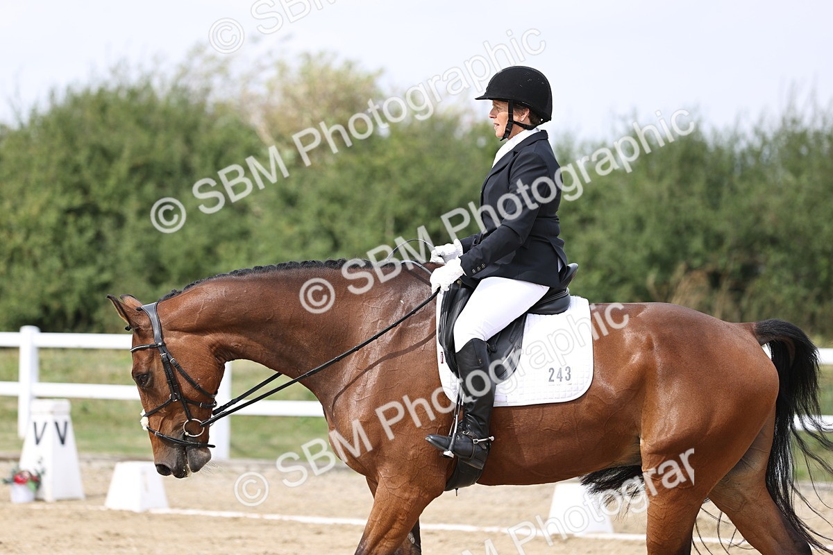 SBM_017517 - Class 14 - Novice 23 - 13.52-14.55