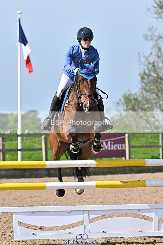 240509A-100037-00740 - Cls 8 Foxhunter