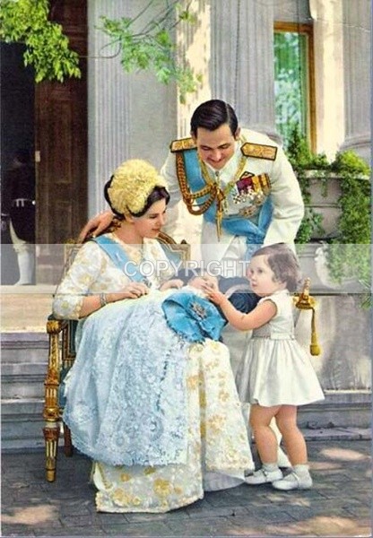 (G-26)  Early Royal Greek Family - Greek Royals