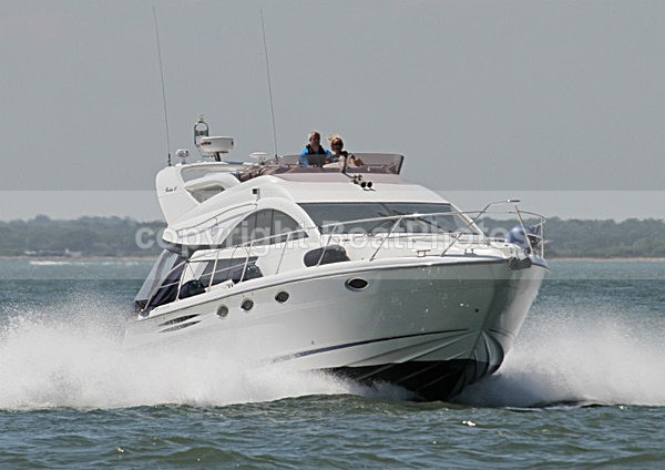 110603 TIN DRUM FAIRLINE PHANTOM 40 IMG_1029 - Flybridge Cruisers