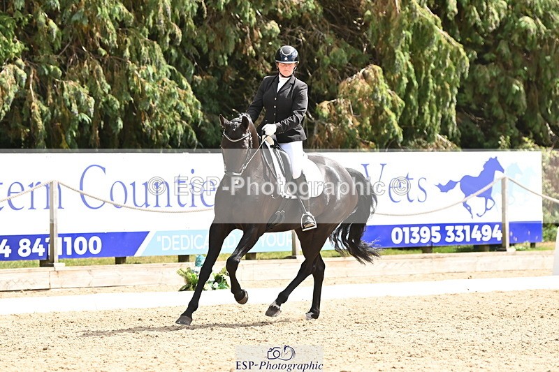 250808A-143352-00928 - 011-Helen.JamesDecadent