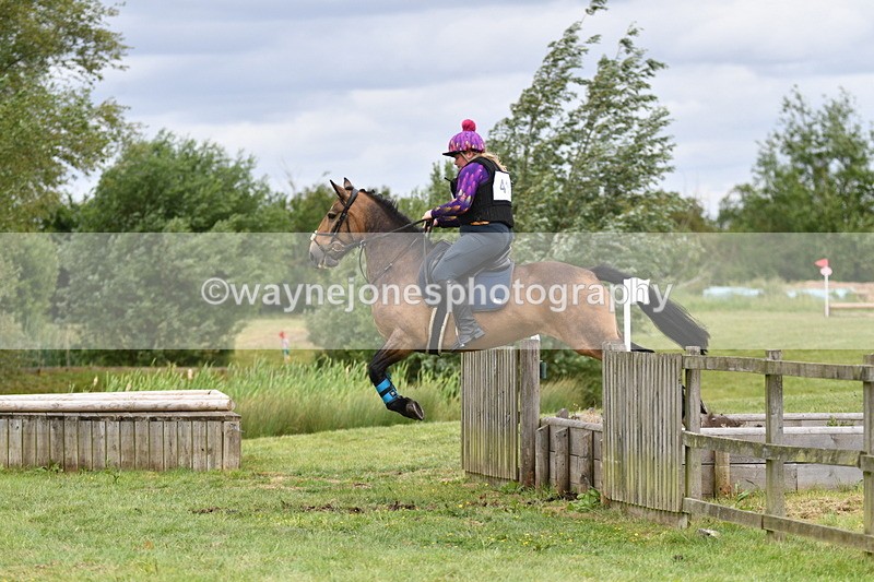 WJ5_3810 - Class 6 80cm