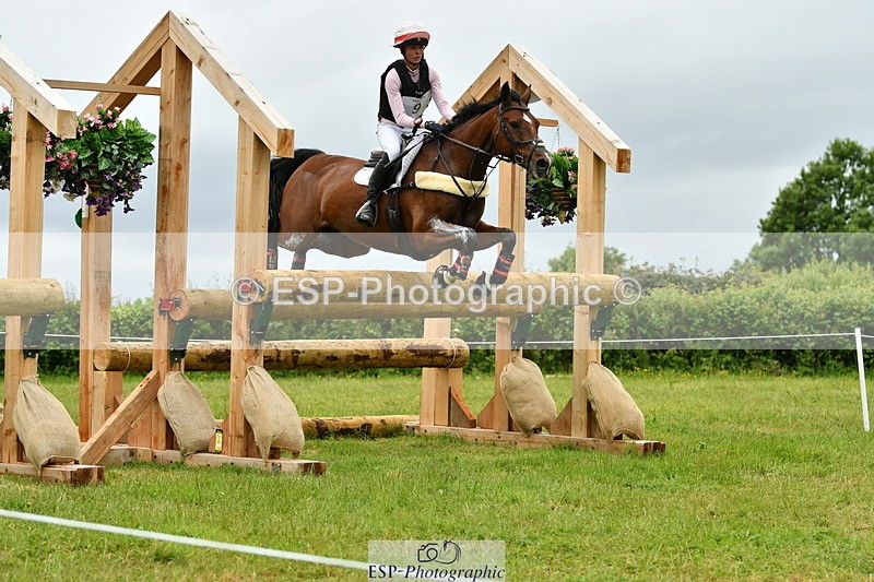 250524A-094837-08596 - A-009-Clementine.Crosthwaite.Eyre-LYJADOR