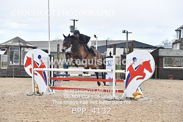BPP_4132 - CLASS 6 FRI Senior Newcomers/ 1.10m Open