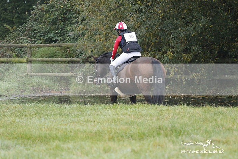 WWHT 171021 0453 - Novice Restricted (0.80m)  17/10/21