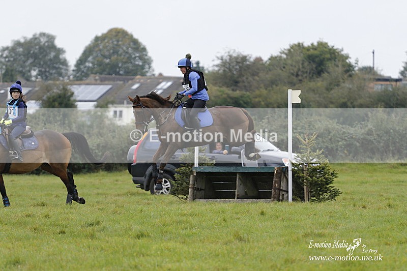  WWHT 171021 2032 - Novice Pairs (0.80m)  17/10/21