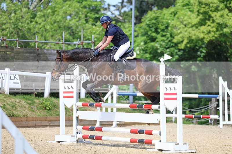 3E7A0323 - Class 10: Senior 95cm open