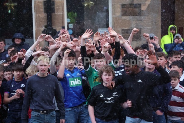 DAD11698 - New Years Boys Ba'