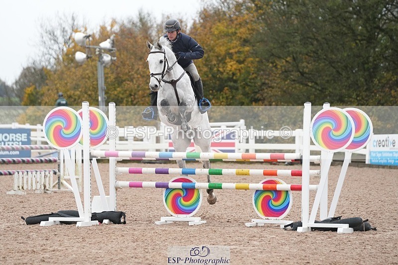 251107-123713-00750 - Cls 5 Newcomers and 1.10m Open