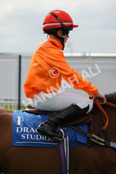 yr04092022p2-15 - 12.50pm. 148cm Open Pony Race