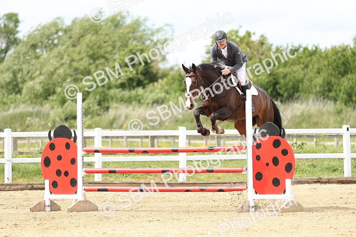 SBM_001105 - Class 4 - Senior Newcomers - 1.10m