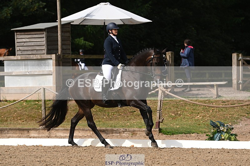 250719A-101041-03259 - 049-Veronica.Roberts-For.J'Adore