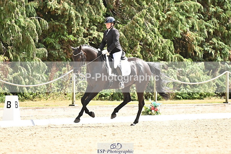 250808A-143329-00926 - 011-Helen.JamesDecadent