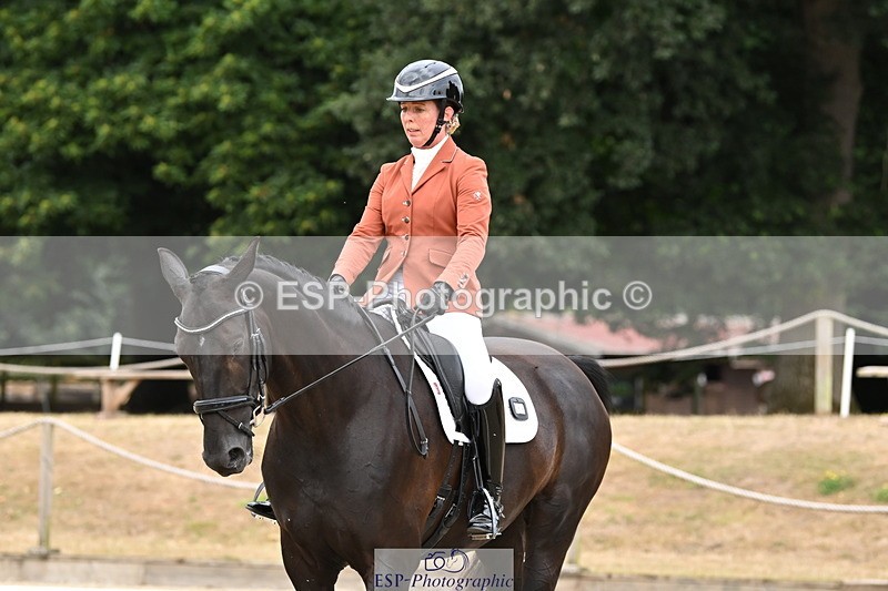 250808A-103636-00166 - 158-Charlotte.Dicker-Devaldi's.Kiss