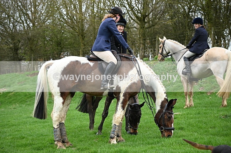 WJ6_9400 - Line Three