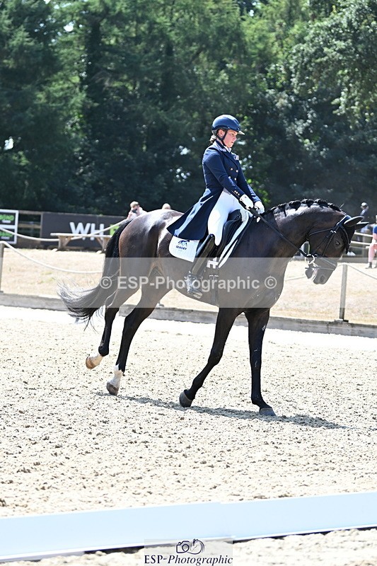 250810A-140029-07179 - 070-Abbie.NewburySeagry.Firstamour