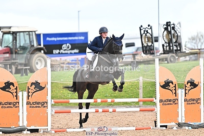 250414-111725-00422 - 90cm Round 1