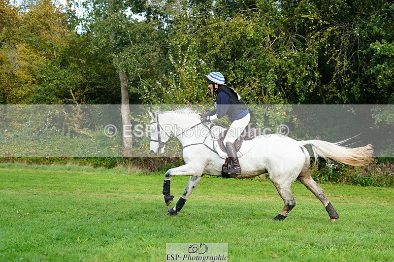 251025A-154238-21643 - G-572-Laura.Pitman With Trot Up