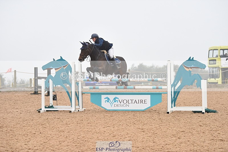 230916A-170652-05763 - Cls 19 Snr 1.10m Derby