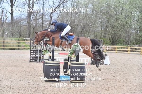 BPP_0442 - CLASS 4 FRI Senior Newcomers/ 1.10m Open