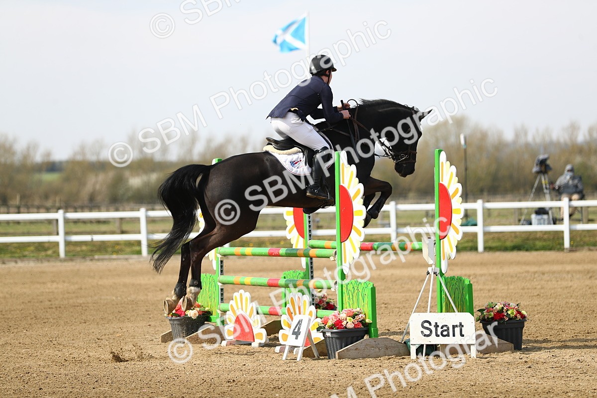 SBM_002448 - Class 10 - Senior Newcomers - 1.10m