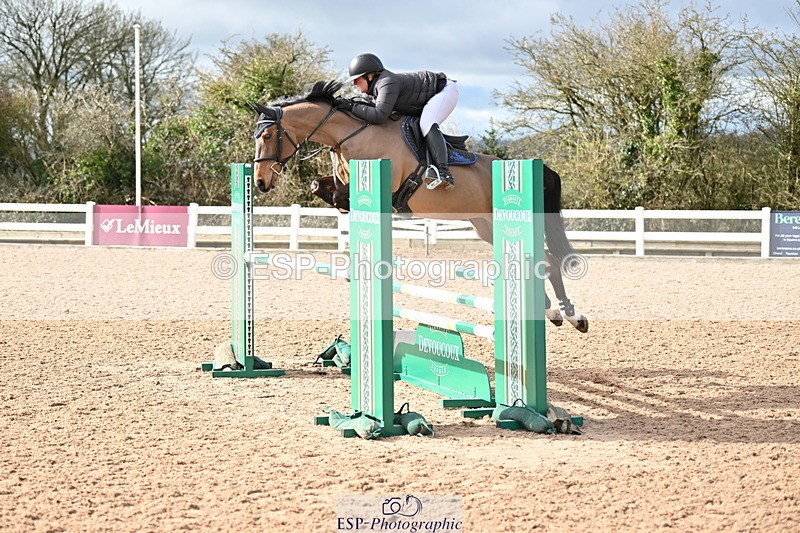 240224A-120939-03576 - Cls 11 Snr 1.05m and 1.10m Open