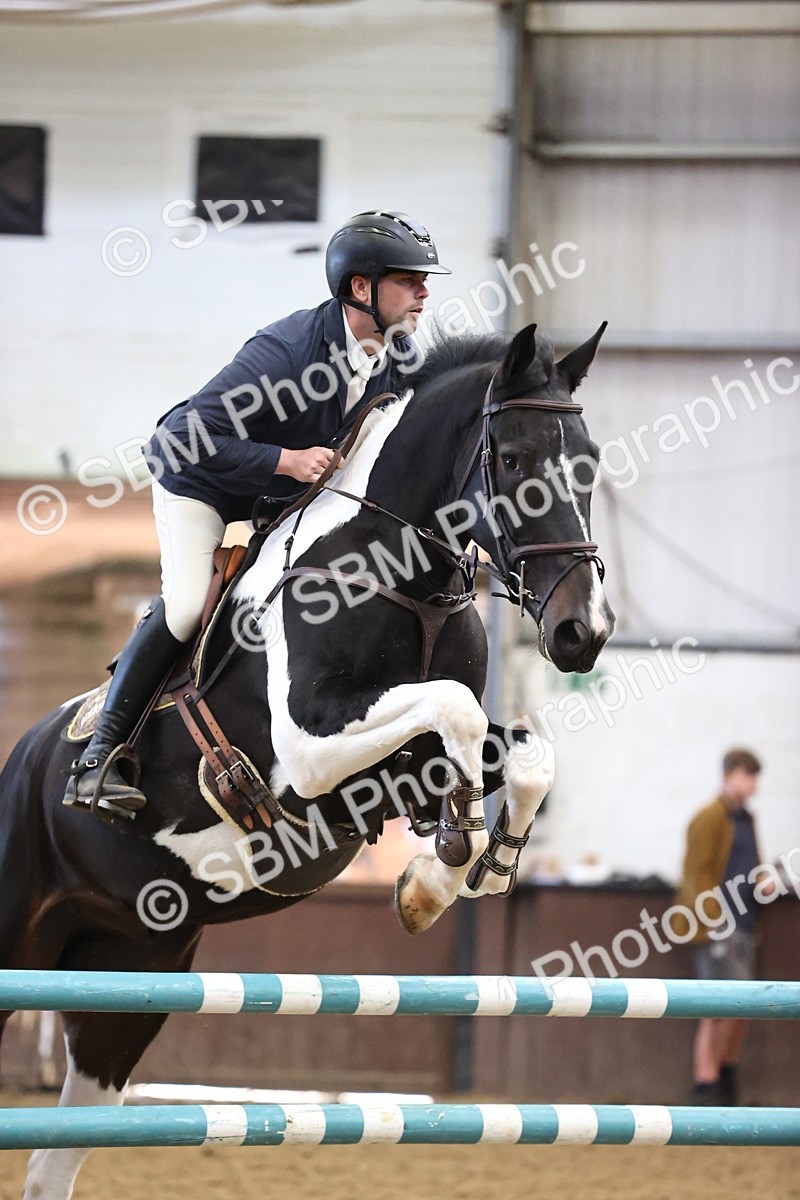 SBM_003322 - Class 11 - Senior Newcomers 1.10m