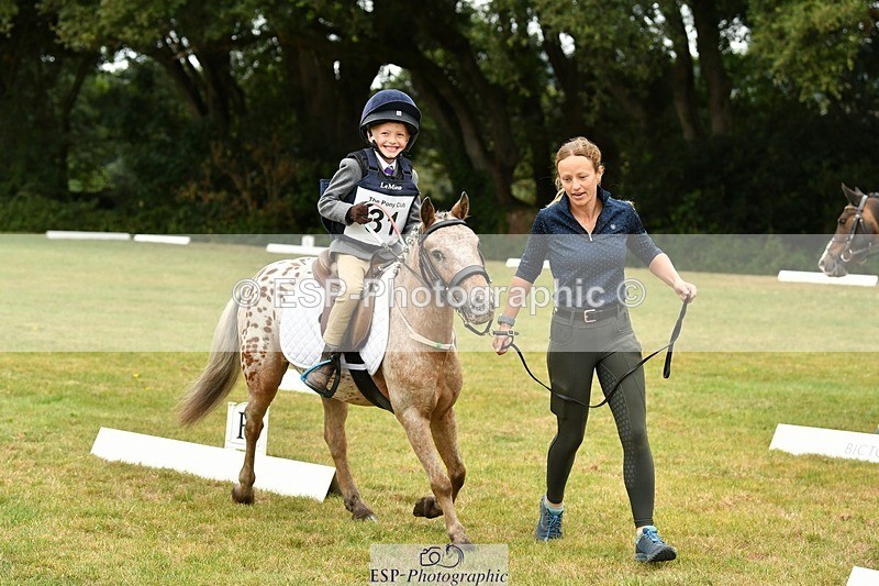 250820A-111224-04929 - 11am to 12